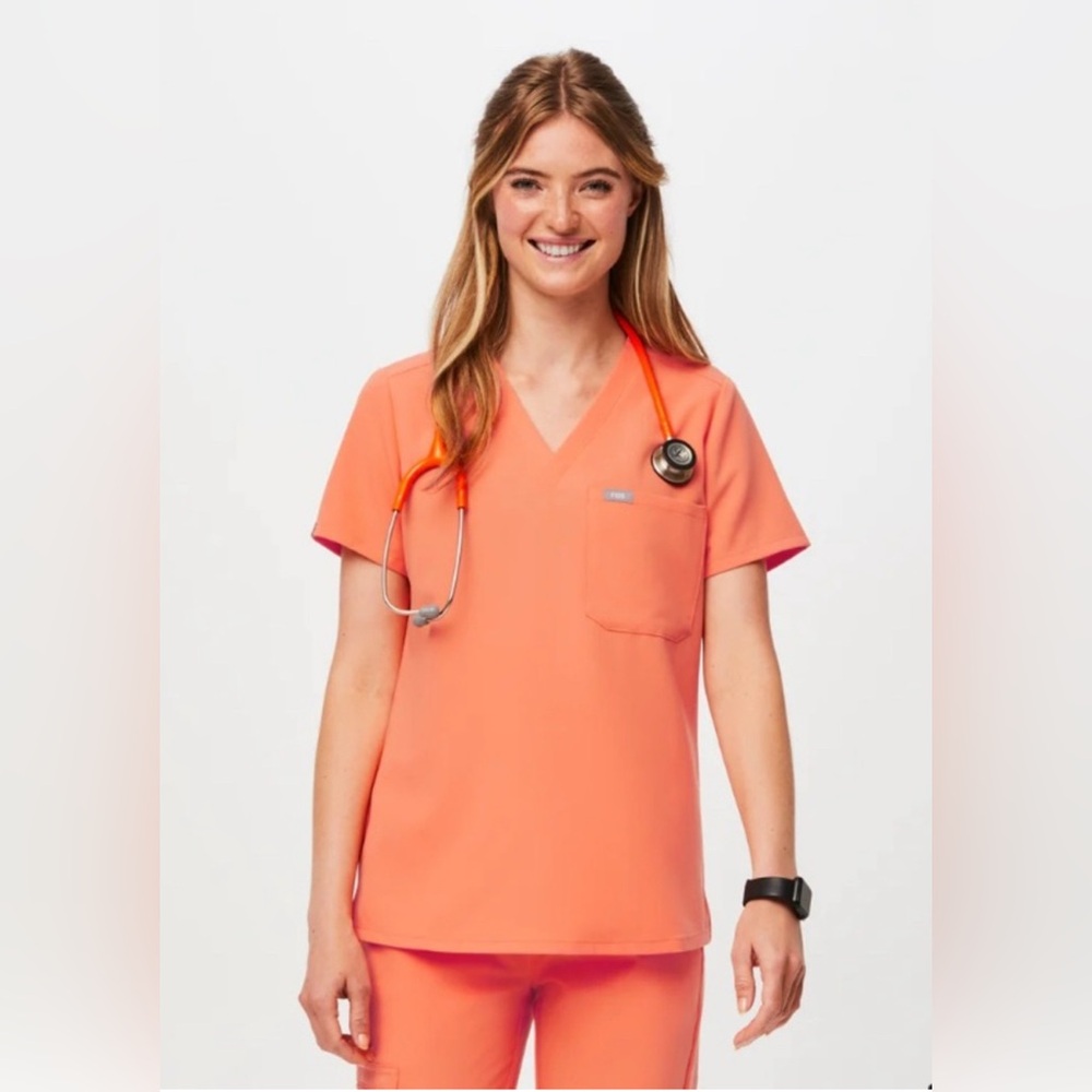Figs women’s Papaya Catarina one pocket scrub top XS